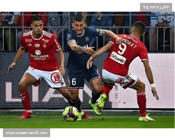 里尔4-2巴黎FC:残缺防线下的进攻盛宴 里尔4-2巴黎FC:残缺防线下的进攻盛宴